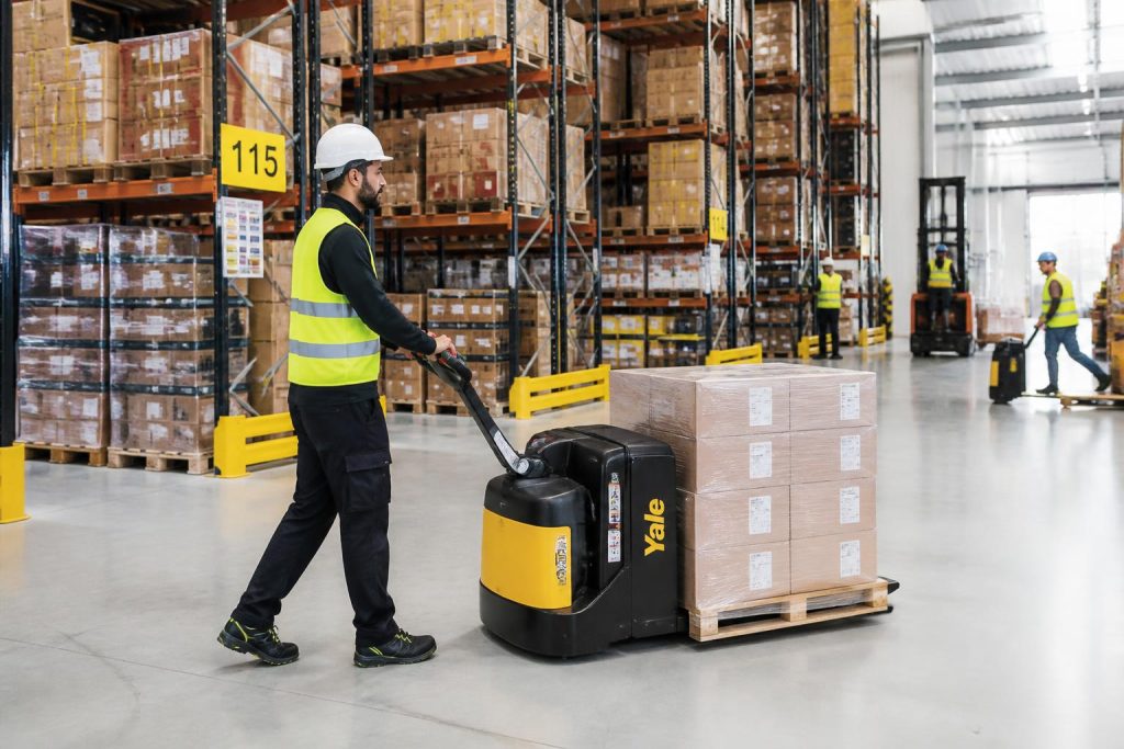 découvrez pourquoi le caces transpalette électrique est devenu un outil essentiel pour optimiser la sécurité et l'efficacité dans la logistique moderne.